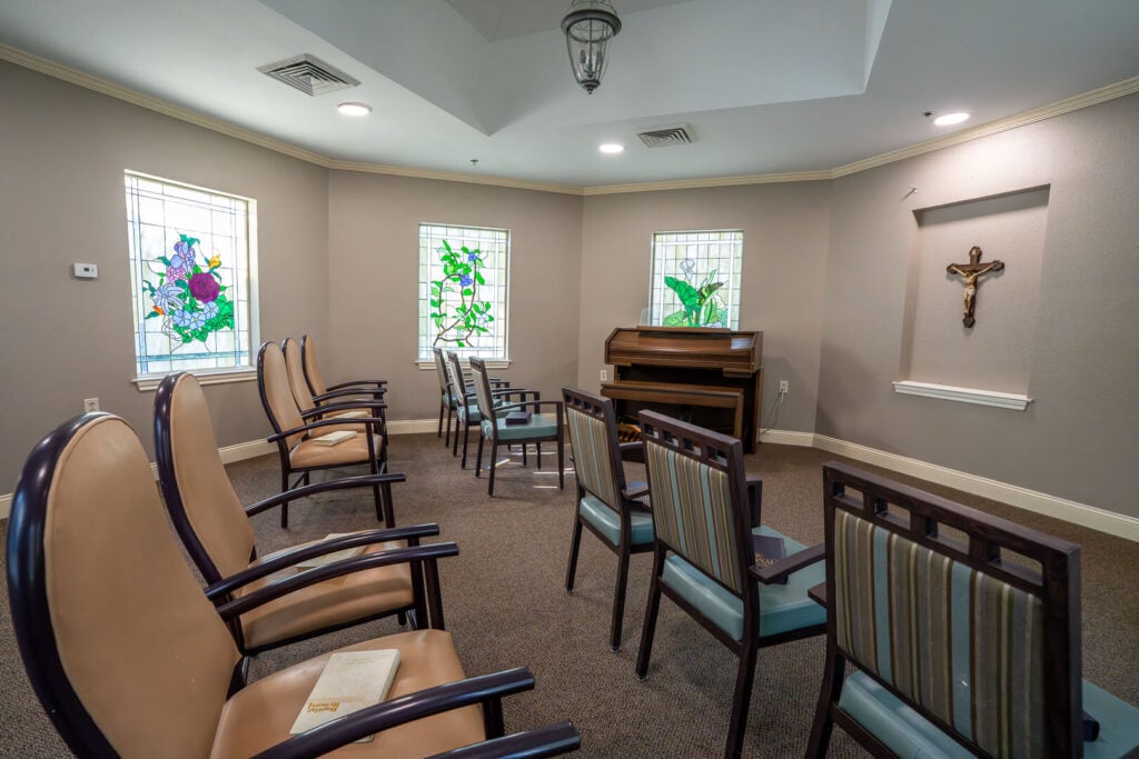 Peaceful Chapel Space for Seniors Living Independently